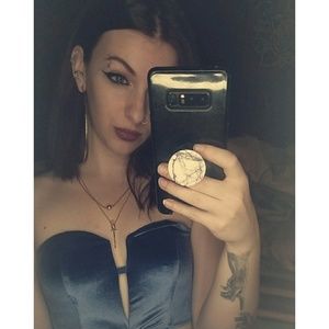 Meet your Posher, Ana